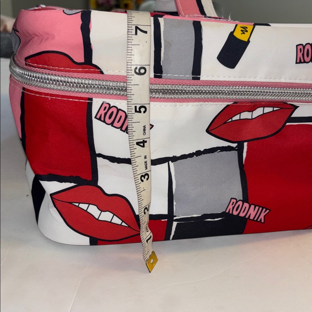 SOAP & GLORY NYLON VANITY CASE PINK RED WHITE BLACK LIPS DESIGN SILVER ZIPPER - Picture 10 of 13